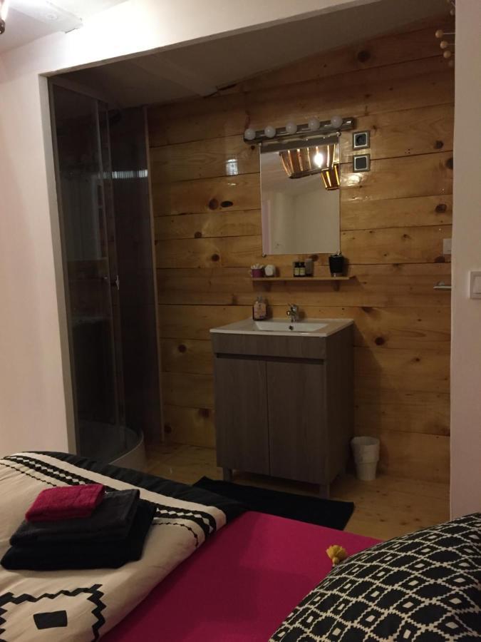 Apartamento Dependance Privee - Halte Route Le Thor Exterior foto